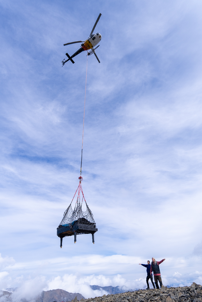 Piano Airlift at Kaskawulsh 1 (2)